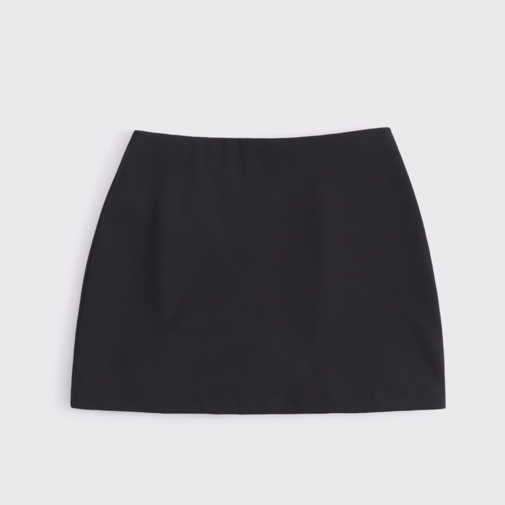 The A&F Scarlett Mini Skort